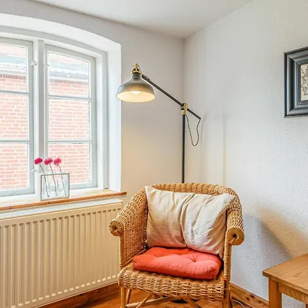 2 Bedroom Cozy In Ferienhaus Tönning