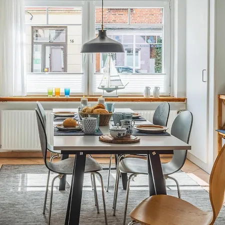 2 Bedroom Lovely In Σπίτι διακοπών