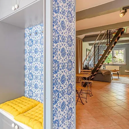 2 Bedroom Cozy In