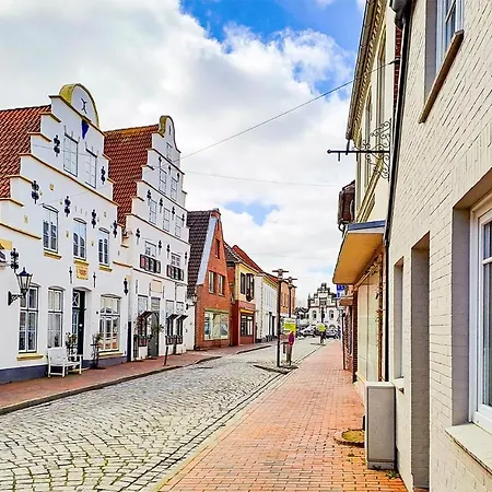 2 Bedroom Lovely In *