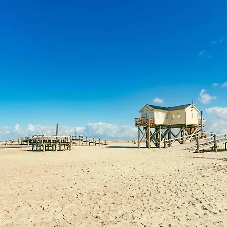 2 Bedroom Lovely In *